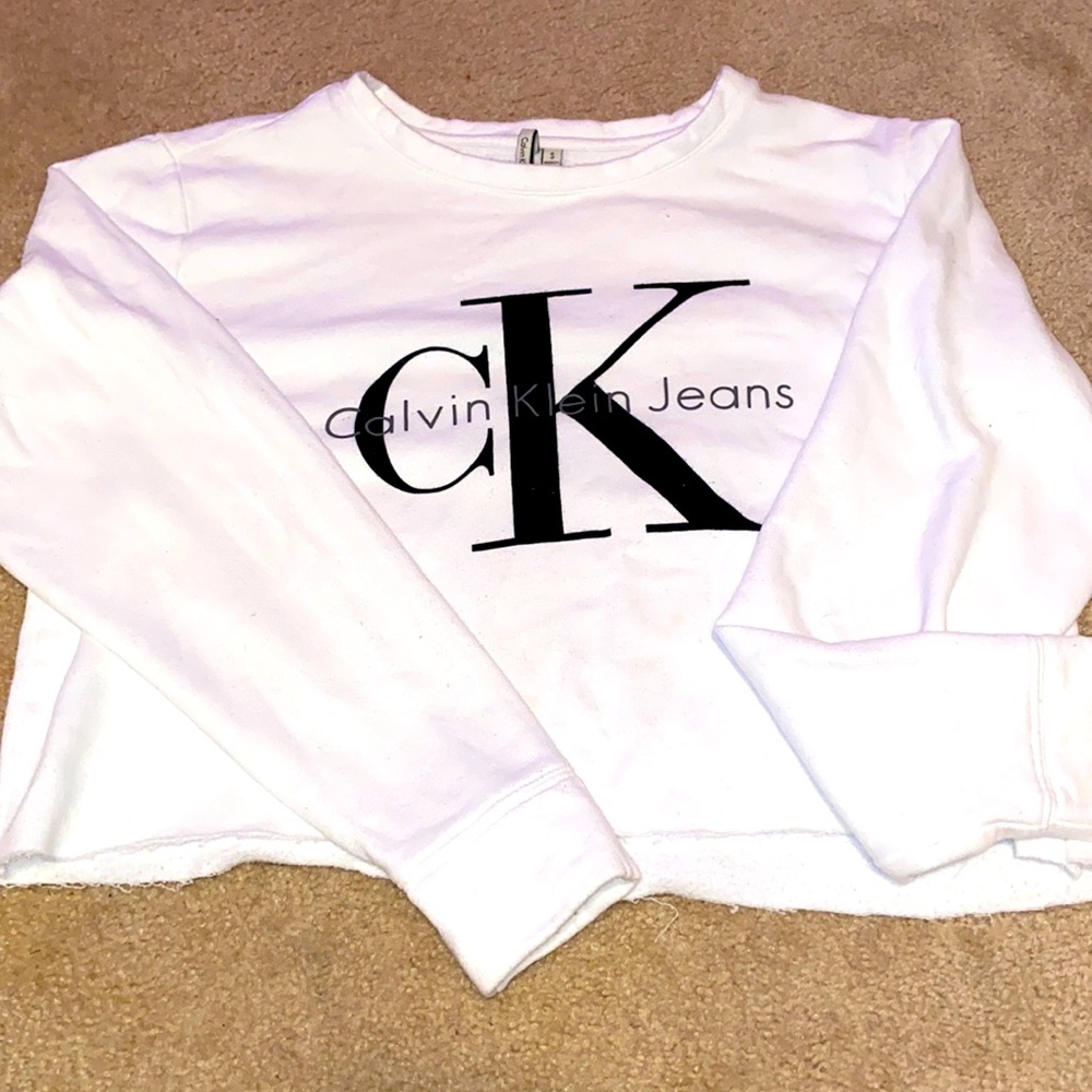 Cropped Calvin Klein sweatshirt